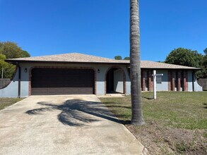 Building Photo - 3 Bedroom Pool Home Available in Palm Bay
