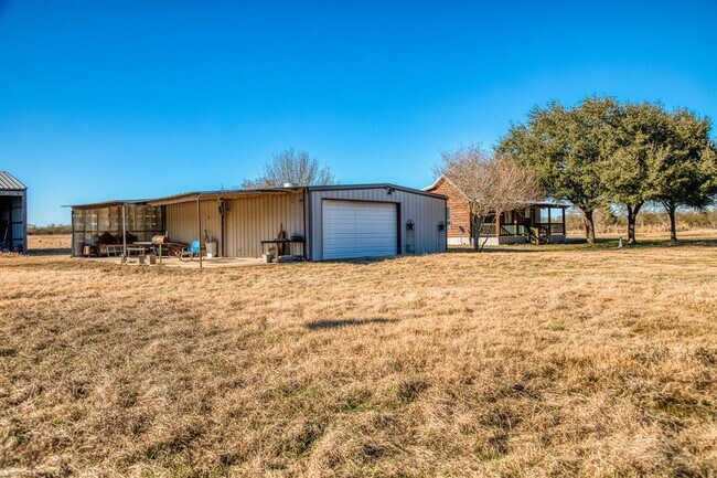 Building Photo - 869 Witte Rd