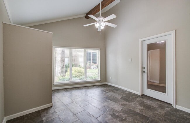 Building Photo - 12625 Memorial Dr