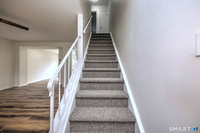 Building Photo - 65 Salem Walk