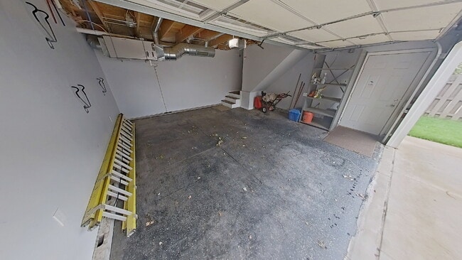 Building Photo - "Stunning 4-Bedroom Birmingham Home with 5 Full Baths, Granite Elegance, and a Finished Basement!"