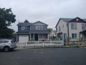 Building Photo - 4211 SE 94th Ave