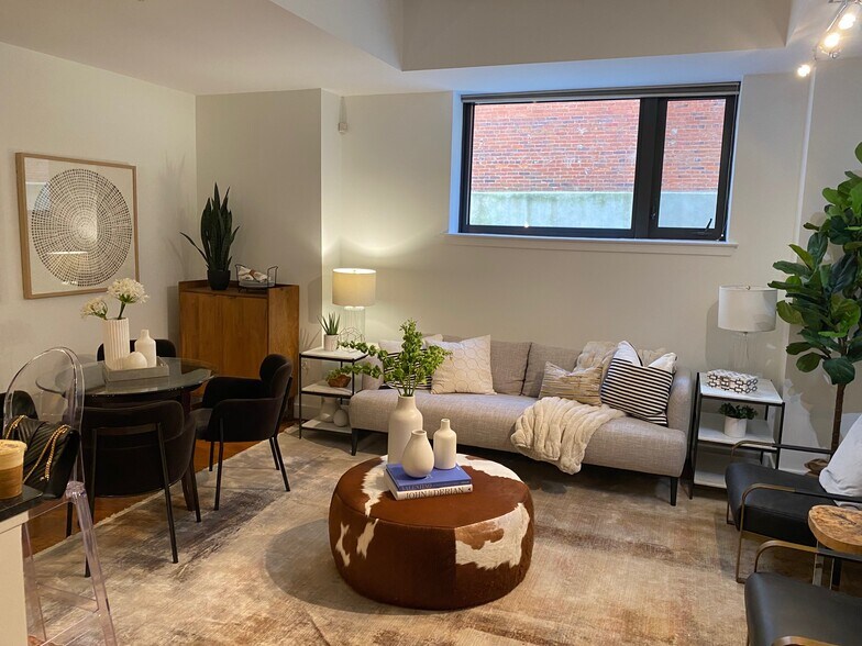 Building Photo - 1211 13th St NW