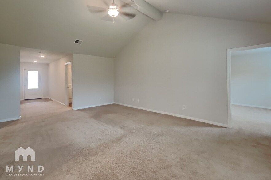 Building Photo - 10397 Sweetwater Creek Dr
