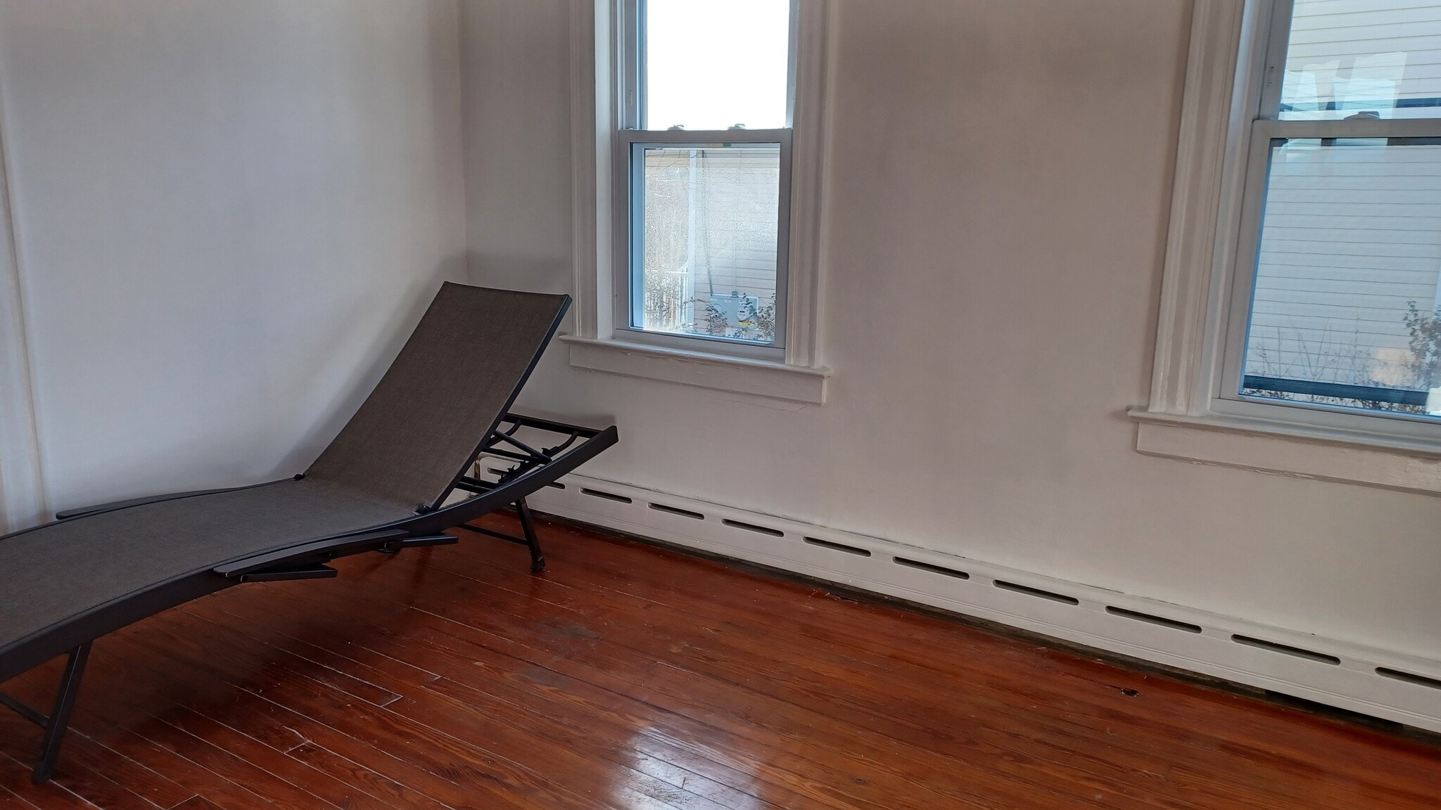 Building Photo - 33 Center St