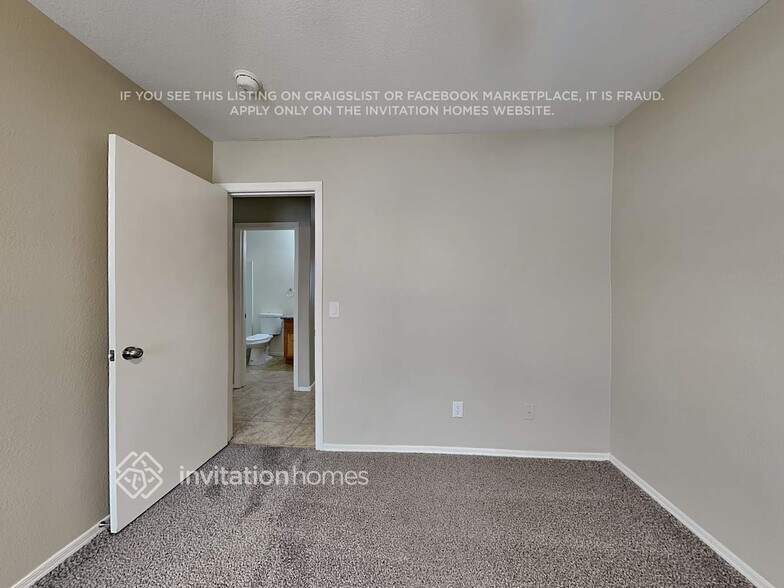 Building Photo - 30926 N Desert Honeysuckle Dr