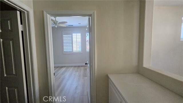 Building Photo - 2566 Pearblossom St