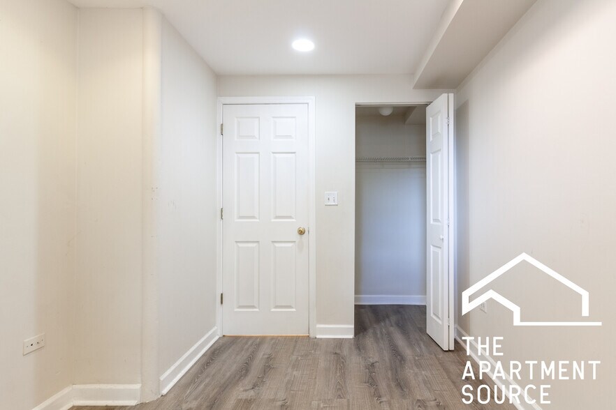 Building Photo - 1253 W Henderson St