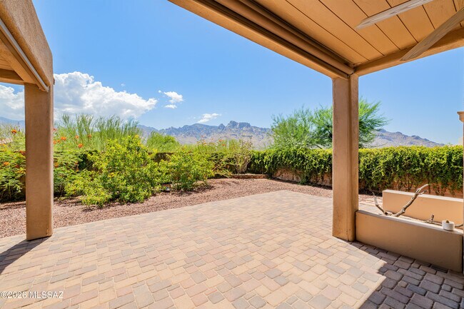 Building Photo - 11776 N Labyrinth Dr