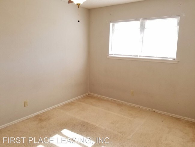 Building Photo - 3 br, 2 bath House - 509 Circle Dr.