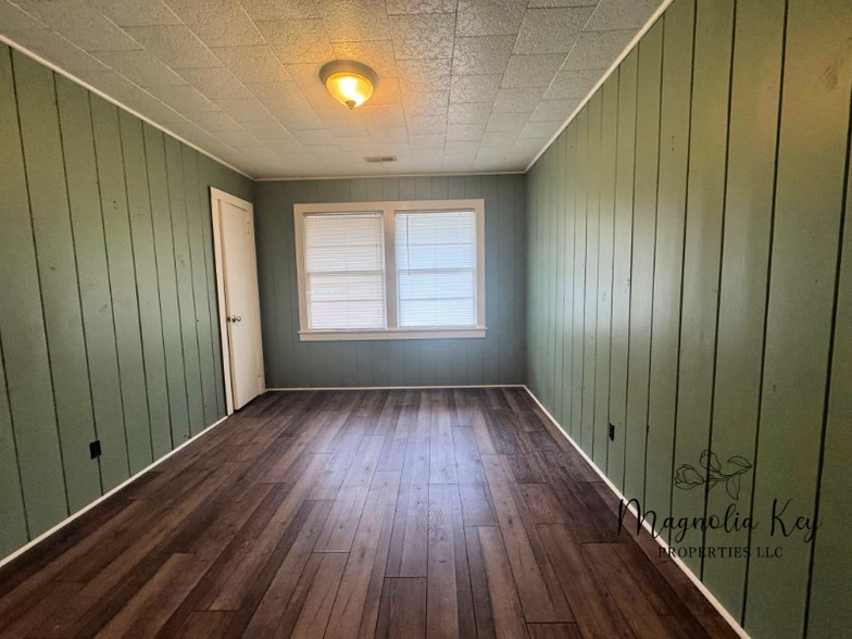 Building Photo - 7203 Porcher Dr