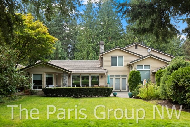 Building Photo - Gorgeous 3,400sf Golf Course Craftsman on Sahalee Country Club’s 7th Green