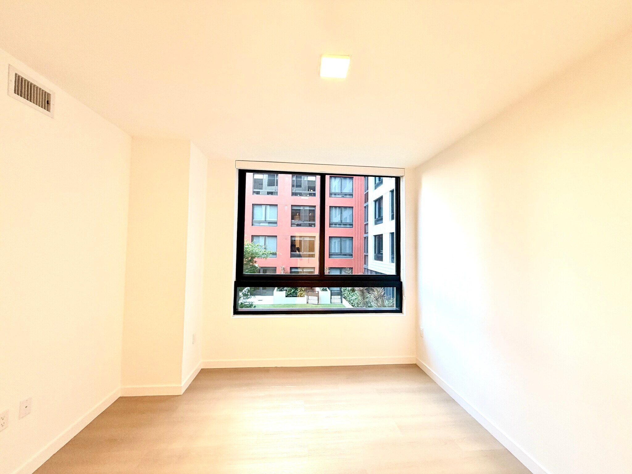 Building Photo - 107 NW 32nd St