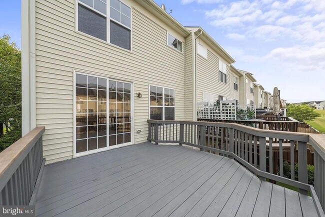 Building Photo - 11901 Benton Lake Rd