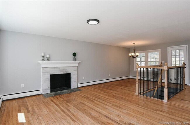 Building Photo - 10 N Cobblers Ct