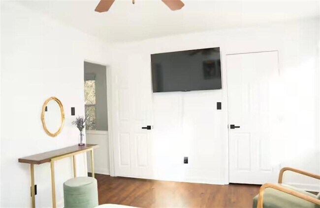 Building Photo - 144 Willow Stream Ct