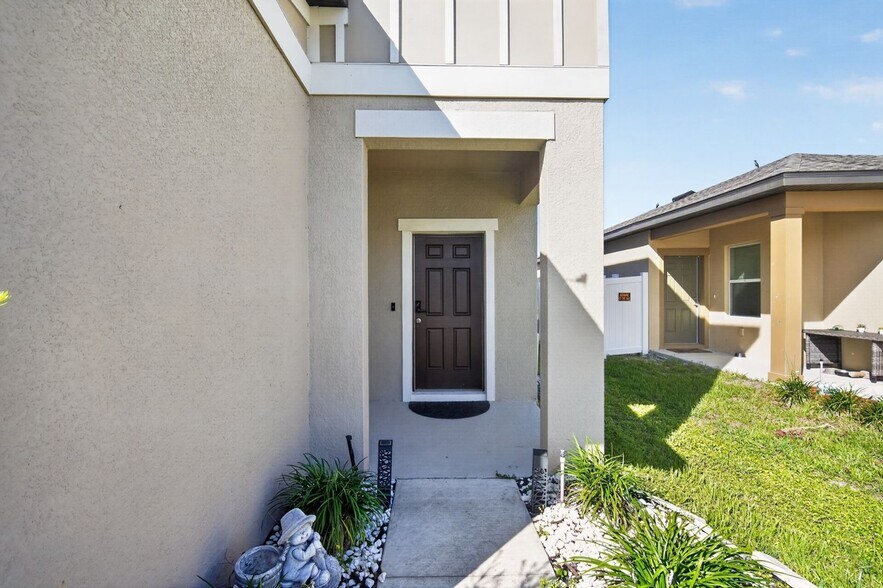 Building Photo - 35568 Shade Fern Ln