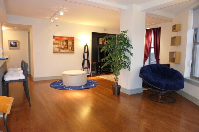 Living 1 - 3608 Gravois Ave
