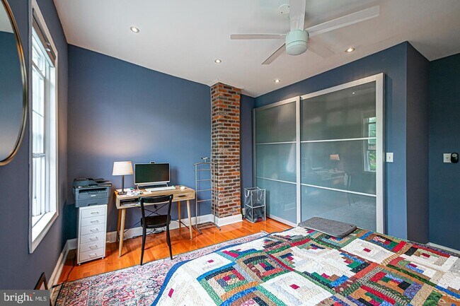 Building Photo - 2035 Carpenter St