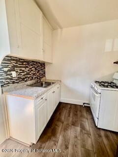 Building Photo - 1105 Green Ridge St