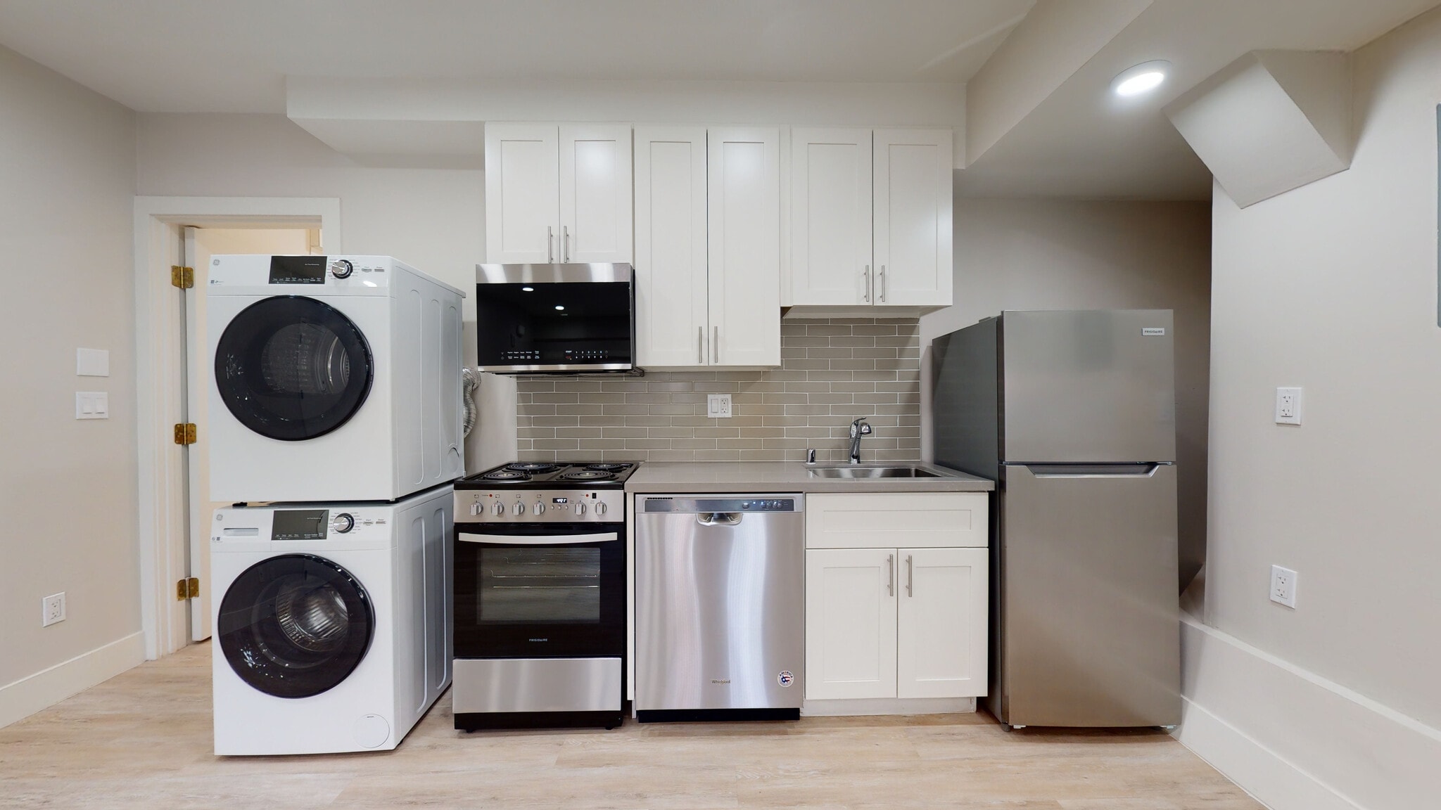 Building Photo - 2539 Lombard St