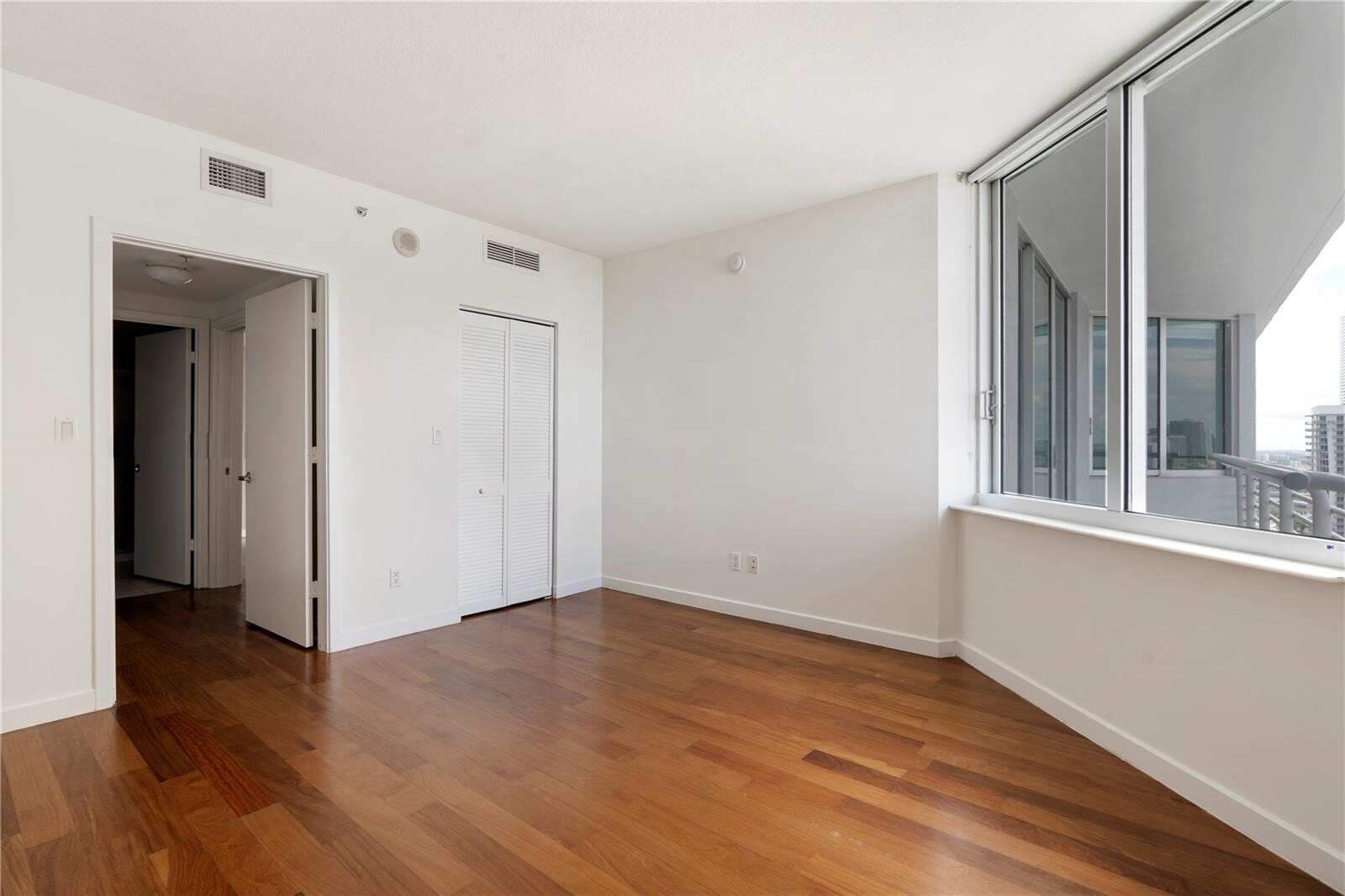 Building Photo - 325 S Biscayne Blvd