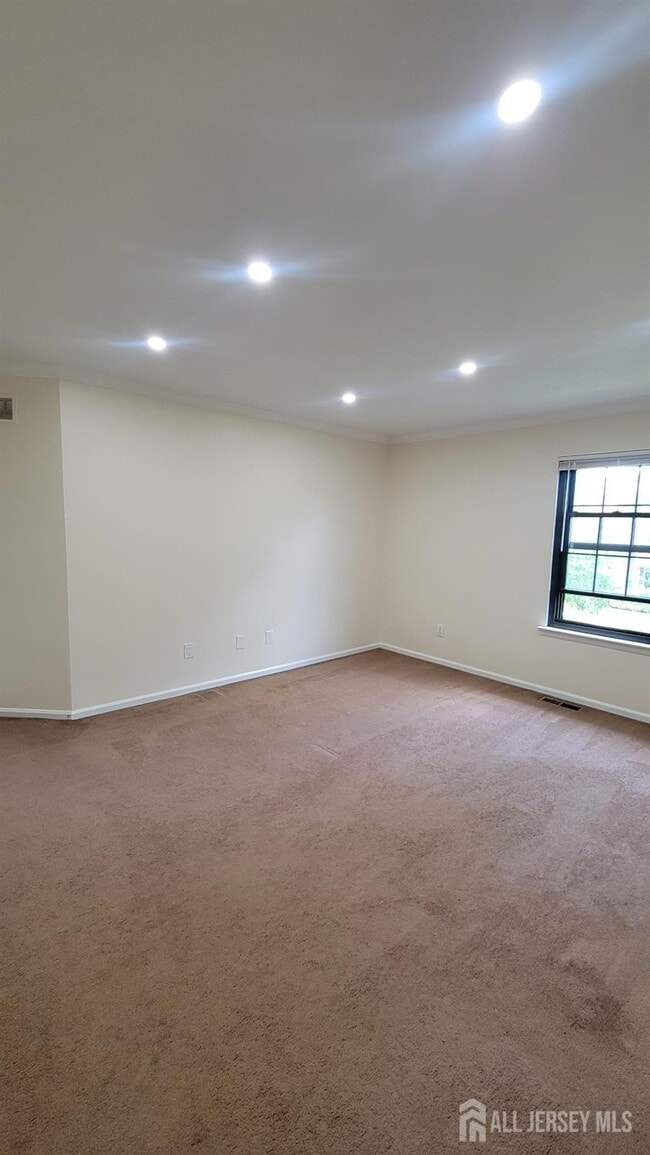 Building Photo - 138 Longfield Ct