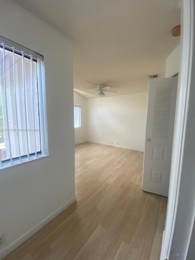 Building Photo - 14150 SW 93rd Ln