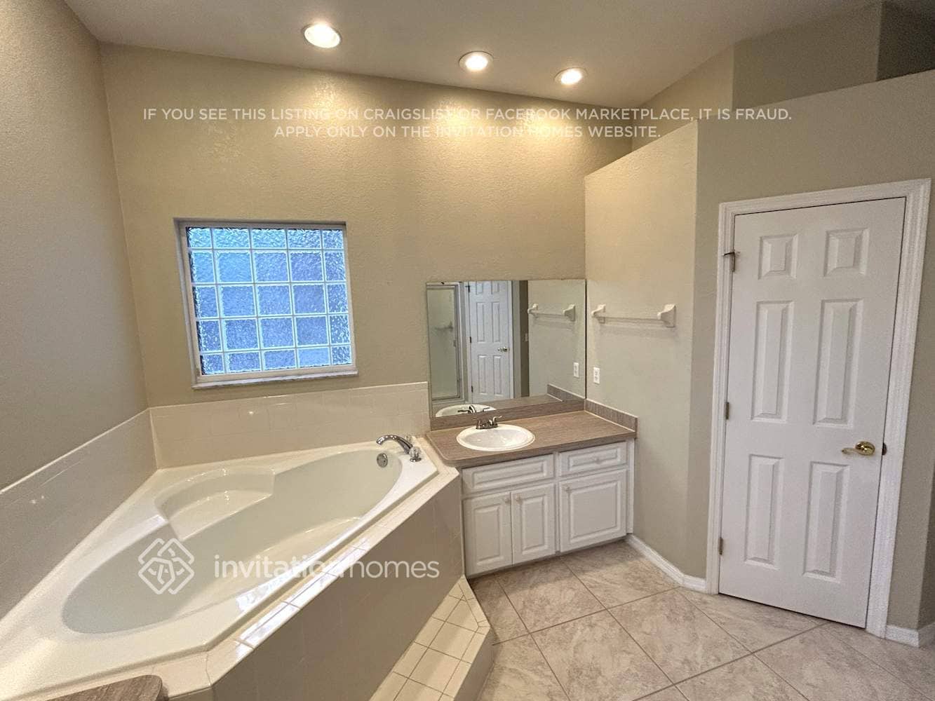 Building Photo - 200 Seven Oaks Dr