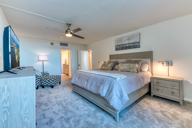 Building Photo - 3610 S Ocean Blvd