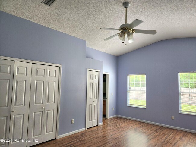 Building Photo - 37127 Lorena Dr
