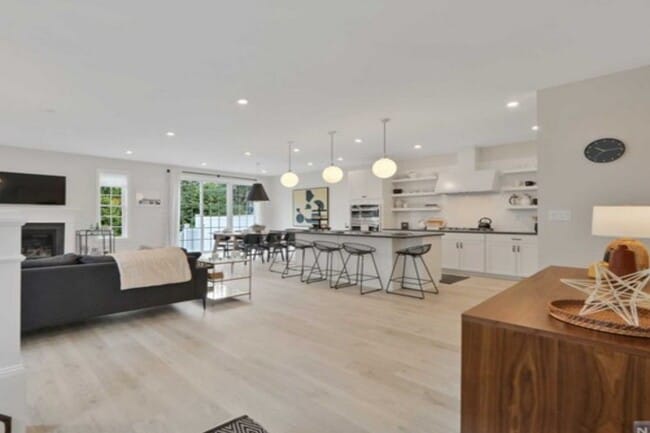 Building Photo - 1 Davies Dr