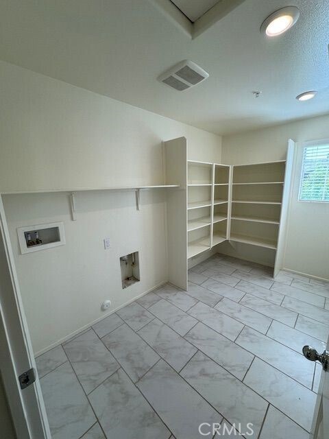 Building Photo - 30358 Village Knoll Dr