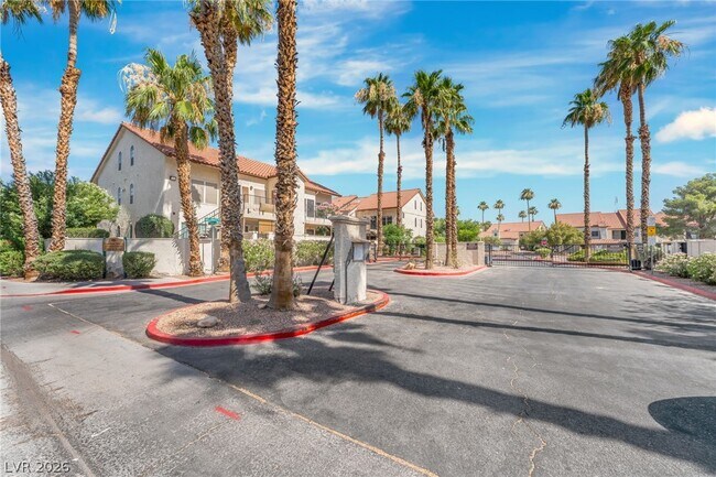 Building Photo - 3602 Gaylord Dr