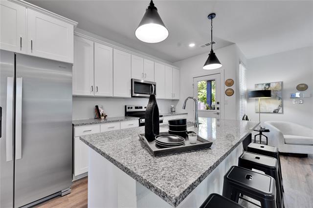 Building Photo - 3949 Bernese Dr