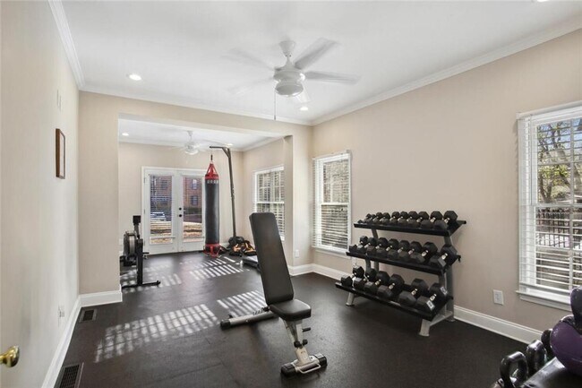 Building Photo - 27207 Plantation Dr NE