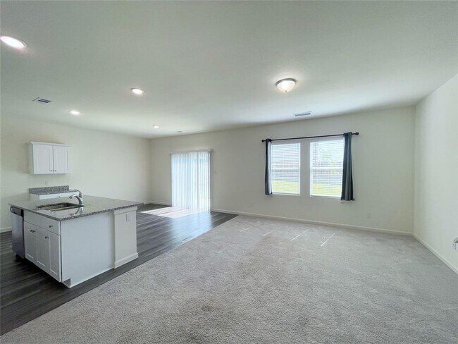 Building Photo - 6820 Bonanza Way