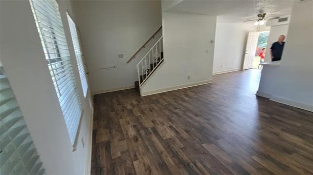 Building Photo - 1002 Banks St