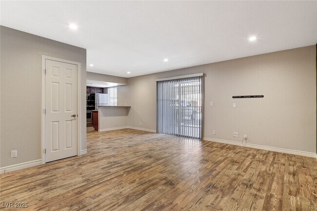 Building Photo - 5240 Indian River Dr