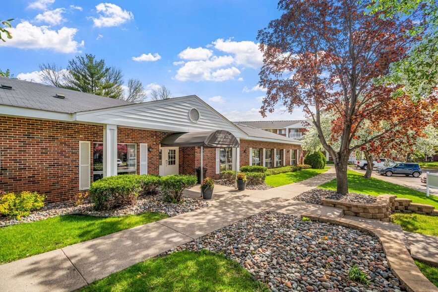 Primary Photo - Carriage Oaks Apartments