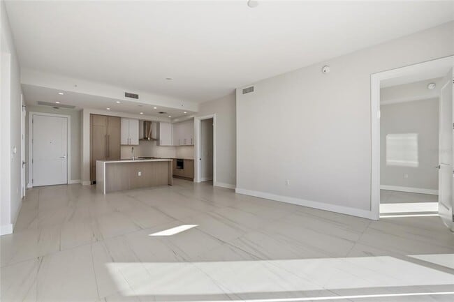 Building Photo - 275 1st Ave S