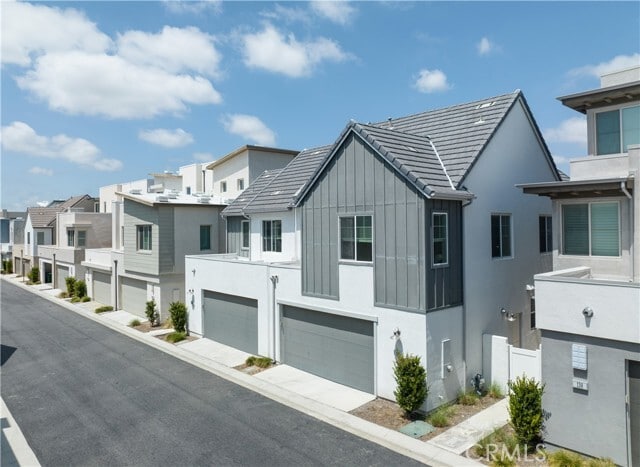 Building Photo - 136 Modjeska