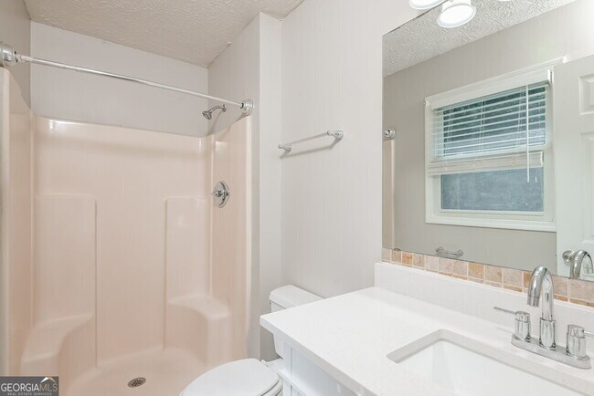Building Photo - 2958 Quinbery Dr