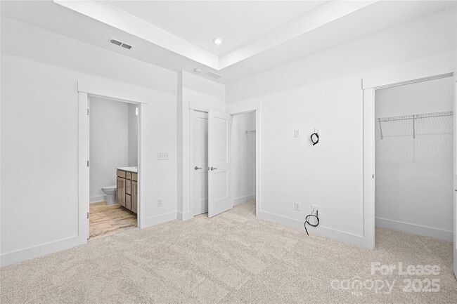 Building Photo - 5017 Sovereignty Ct