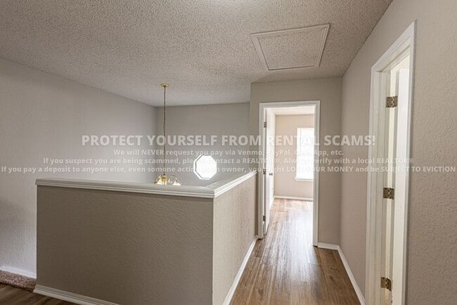 Building Photo - 686 W Martha Dr