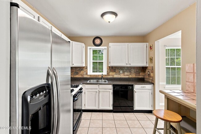 Building Photo - 231 Atlantic St