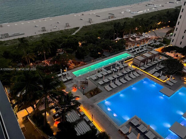 Building Photo - 2301 Collins Ave