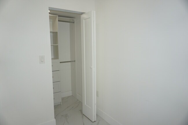 Building Photo - 15614 SW 110th Terrace