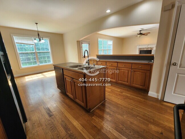 Building Photo - 6031 Burnt Hickory Trail