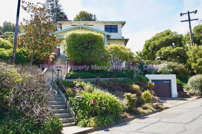 Building Photo - 63 Glen Dr